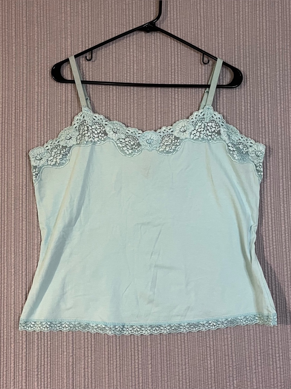Y2K Avenue Lace trimmed Cami